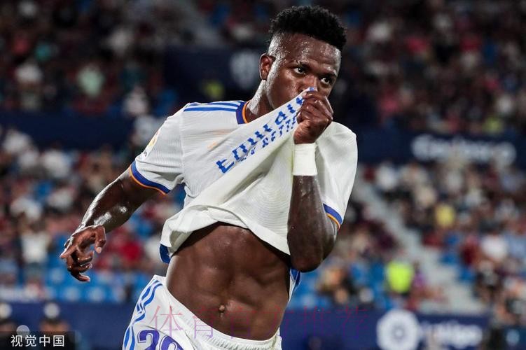 阿斯:本泽马缺席的比赛中 维尼修斯效率也变低 阿斯:本泽马缺席的比赛中 维尼修斯效率也变低