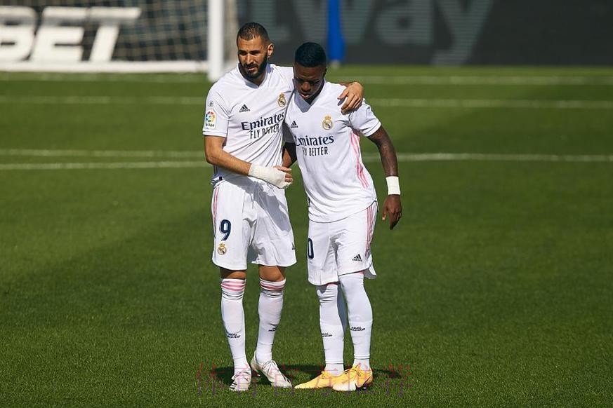 阿斯:本泽马缺席的比赛中 维尼修斯效率也变低 阿斯:本泽马缺席的比赛中 维尼修斯效率也变低